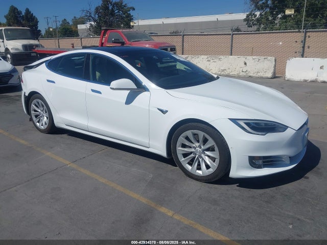 2016 TESLA MODEL S 5YJSA1E28GF164923 Photo 0