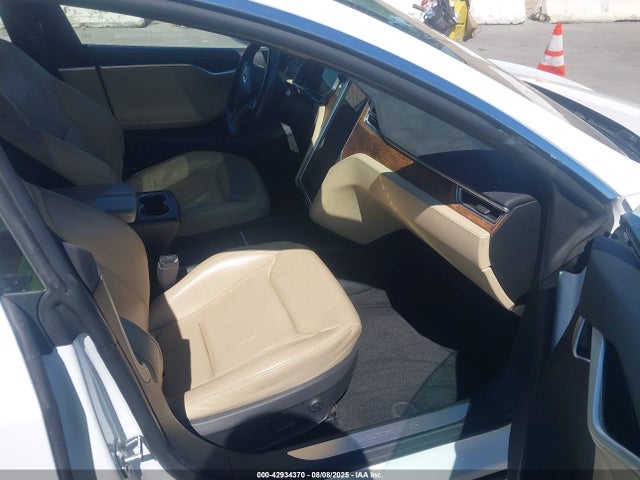 2016 TESLA MODEL S 5YJSA1E28GF164923 Photo 4