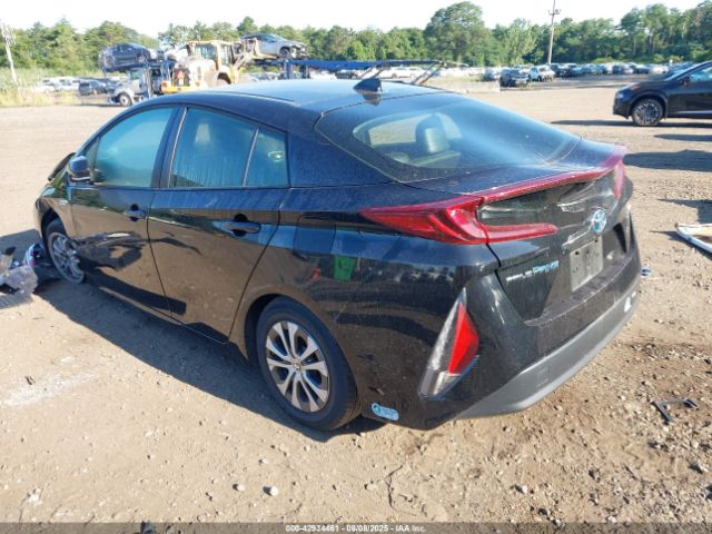 2021 TOYOTA PRIUS PRIME JTDKAMFP9M3166958 Photo 2