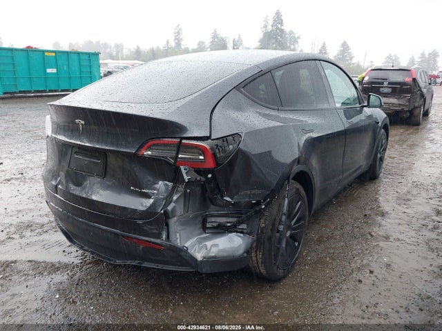 2025 TESLA MODEL Y 7SAYGAEE8SF305066 Photo 3