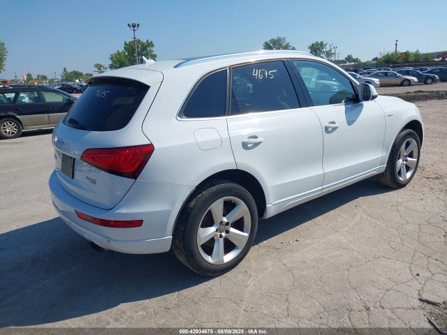 2014 AUDI Q5 HYBRID WA1C8AFP0EA012998 Photo 3