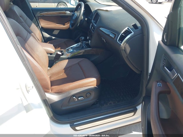 2014 AUDI Q5 HYBRID WA1C8AFP0EA012998 Photo 4