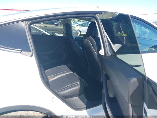 2020 TESLA MODEL Y 5YJYGDEE8LF058115 Photo 7