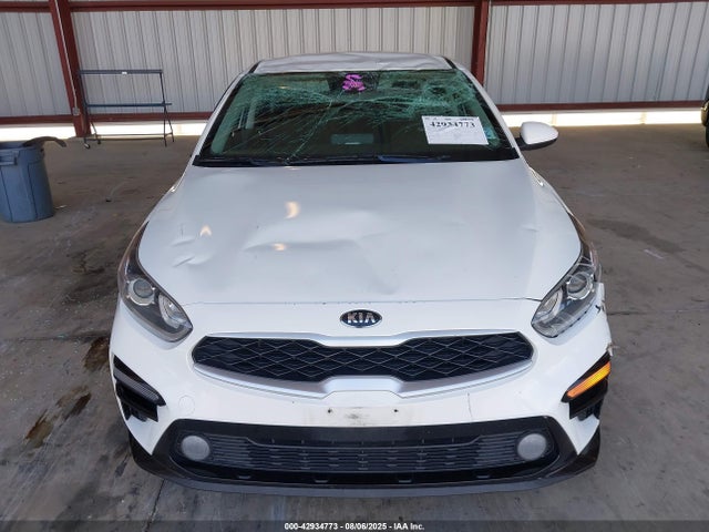 3KPF24AD2ME350174 KIA Forte Lxs
