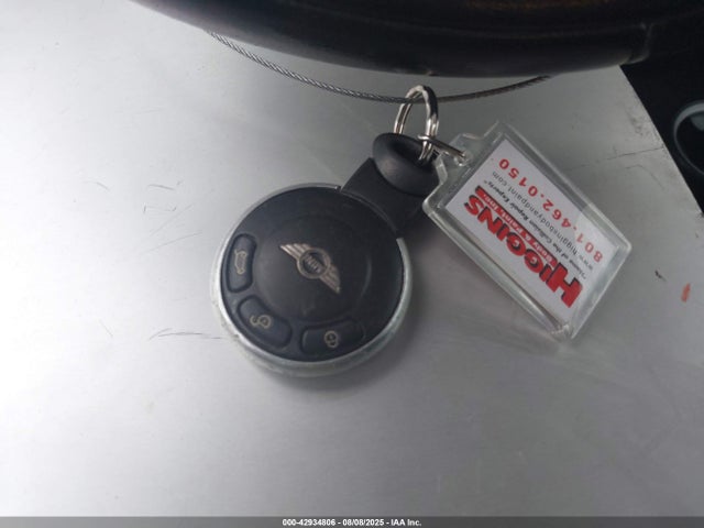 2010 MINI COOPER CLUBMAN WMWML3C55ATX52047 Photo 10