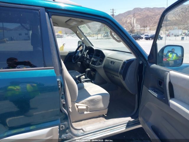 2001 MITSUBISHI MONTERO JA4MW31R81J010733 Photo 4