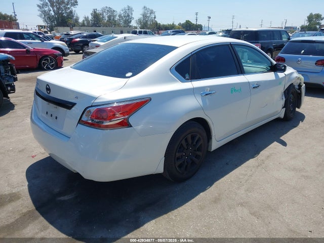 Nissan 2015 2015 1N4AL3AP4FC177477 Image 4