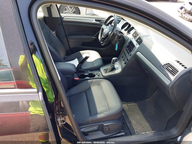3VW217AU9FM027233 Volkswagen 2015