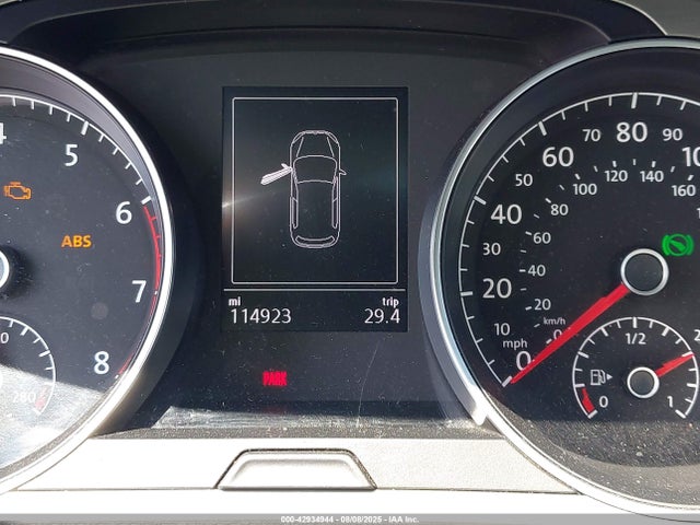 3VW217AU9FM027233 Volkswagen 2015