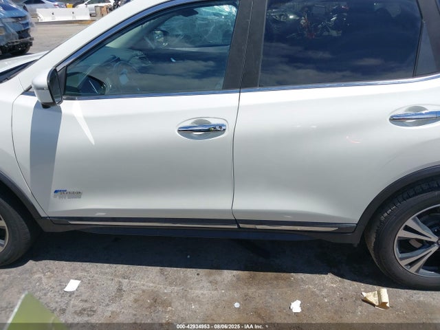 Nissan Rogue 2017 5N1ET2MV2HC768860 Image 14