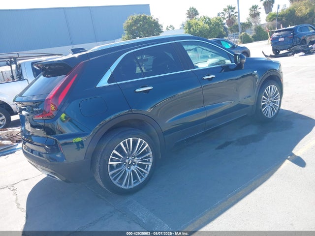 2024 CADILLAC XT4 1GYFZCR4XRF139063 Photo 3