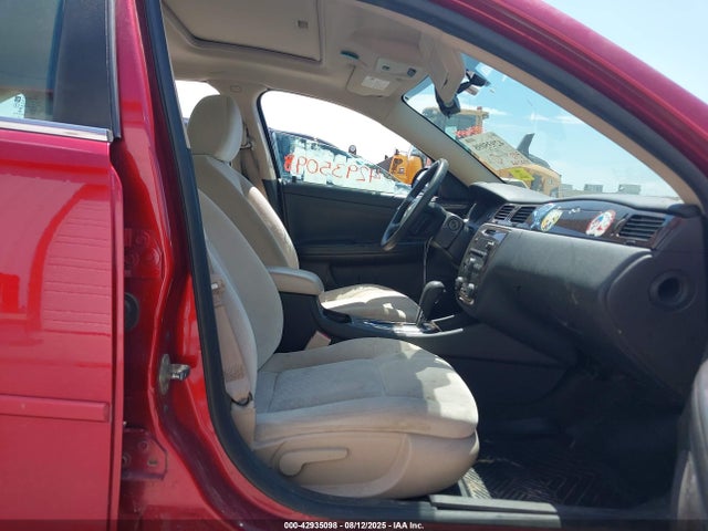 2G1WB5E38F1163960 Chevrolet lfx