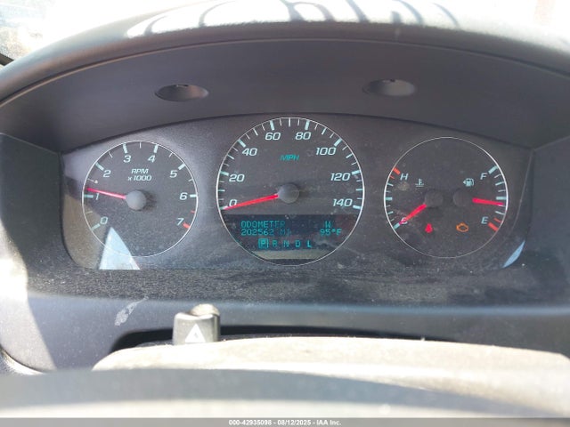 2G1WB5E38F1163960 Chevrolet lfx