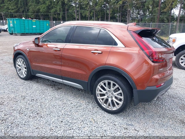 2019 CADILLAC XT4 1GYFZDR48KF104436 Photo 2