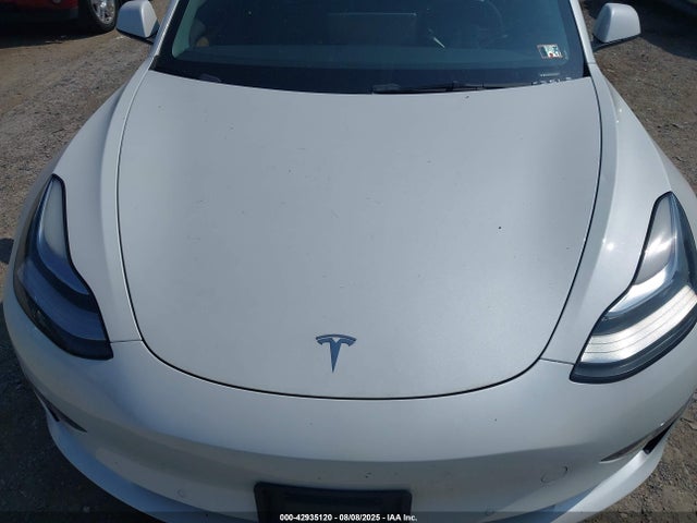 2022 TESLA MODEL 3 5YJ3E1EB5NF260403 Photo 9