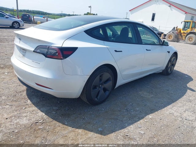 2022 TESLA MODEL 3 5YJ3E1EB5NF260403 Photo 3