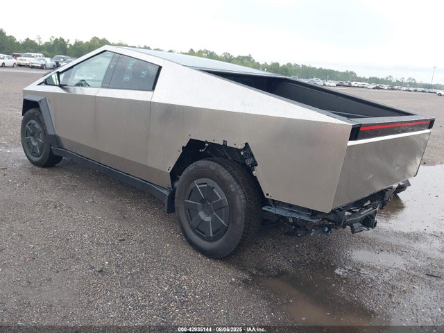 2025 TESLA CYBERTRUCK 7G2CEHED9SA067932 Photo 2