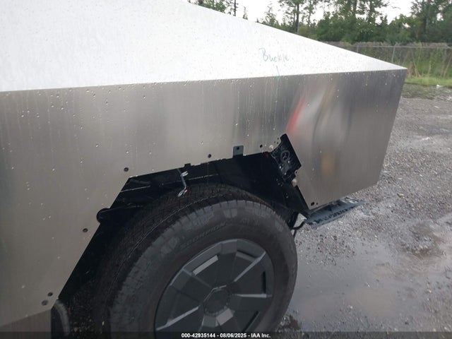 2025 TESLA CYBERTRUCK 7G2CEHED9SA067932 Photo 5