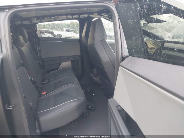 2025 TESLA CYBERTRUCK 7G2CEHED9SA067932 Photo 7