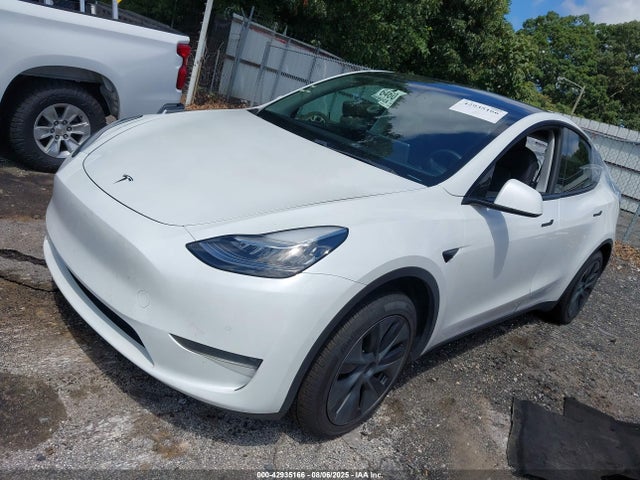 2020 TESLA MODEL Y 5YJYGDEE8LF036888 Photo 1