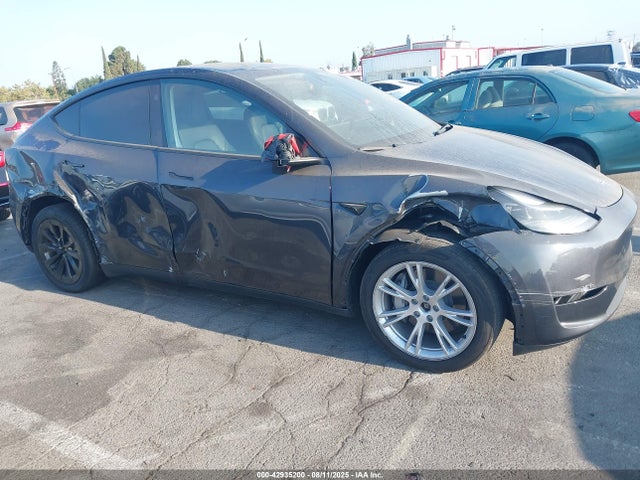 2024 TESLA MODEL Y 7SAYGDEE8RA246979 Photo 5