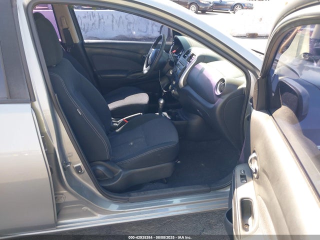 Nissan 2014 2014 3N1CN7AP3EK465183 Image 5