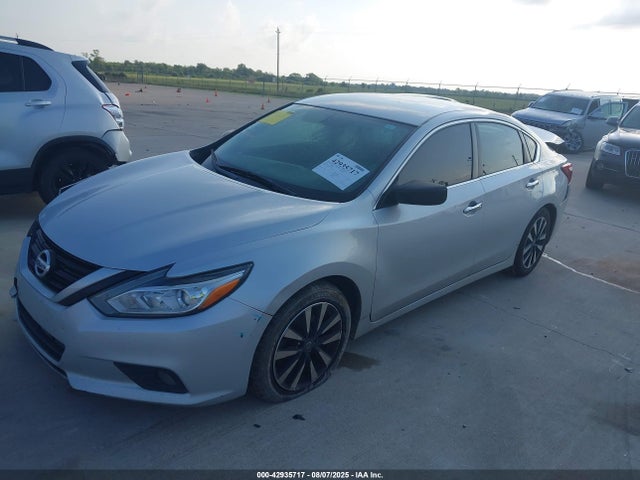 Nissan 2018 2018 1N4AL3AP1JC167675 Image 2