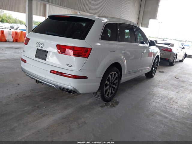 2017 AUDI Q7 WA1LAAF73HD032752 Photo 3