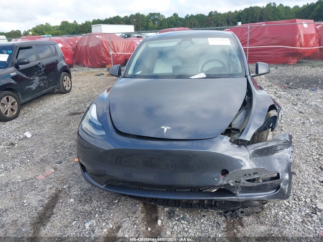 Tesla Model Y Rwd 2023 7SAYGDED2PF940784 Image 12