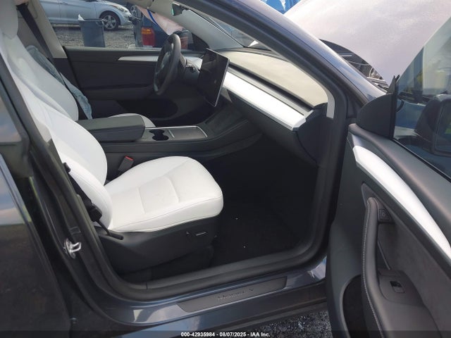 2023 TESLA MODEL Y 7SAYGDED2PF940784 Photo 4