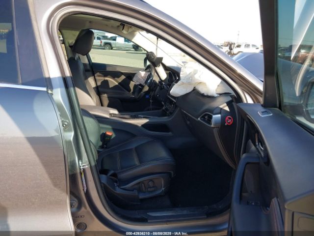 2018 JAGUAR F-PACE SADCK2FN6JA257136 Photo 4