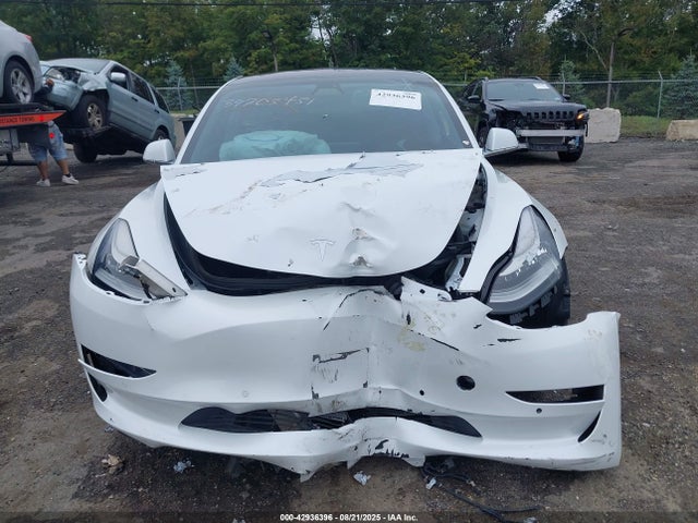 Продажа на аукционе авто 2018 Tesla Model 3 Long Range/performance, vin: 5YJ3E1EB7JF115583, номер лота: 42936396