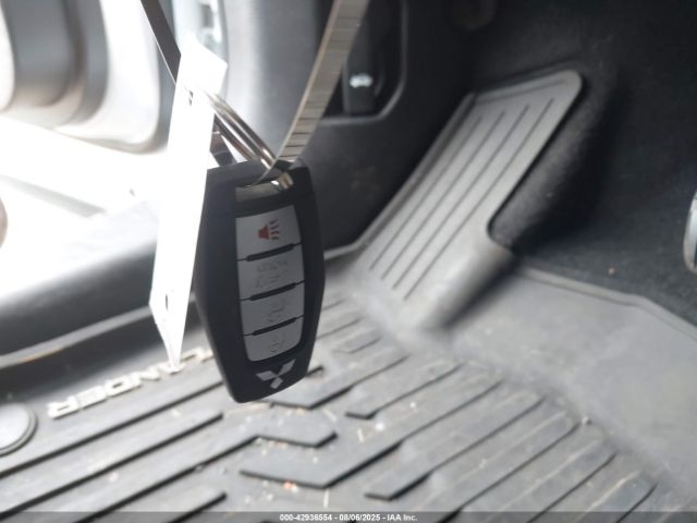 2022 MITSUBISHI OUTLANDER JA4J4UA87NZ025186 Photo 10