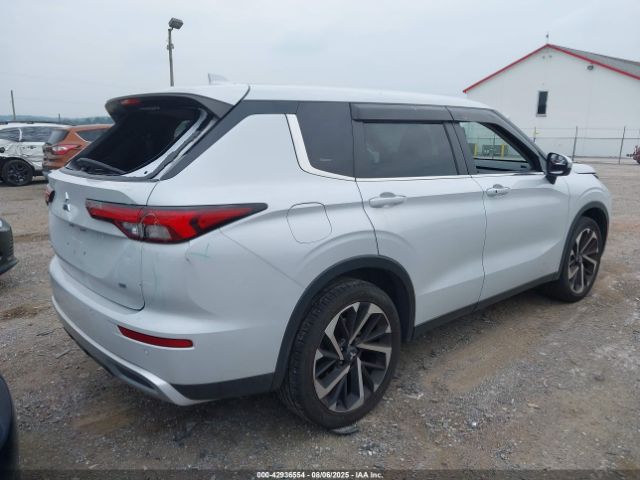 2022 MITSUBISHI OUTLANDER JA4J4UA87NZ025186 Photo 3