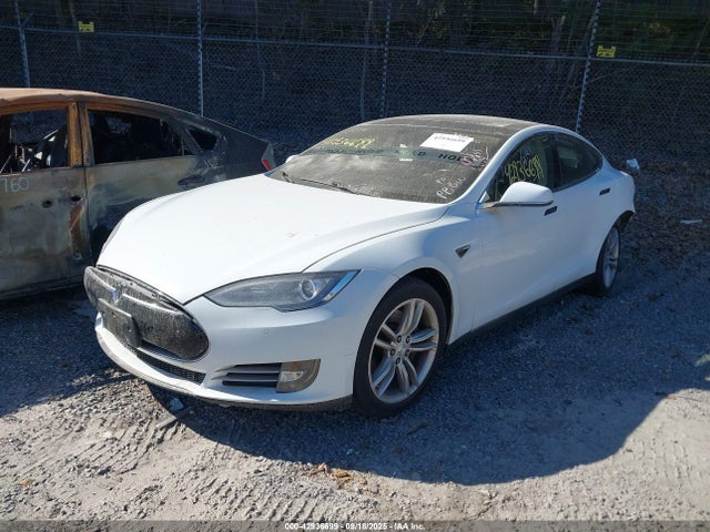 2014 TESLA MODEL S 5YJSA1H15EFP38653 Photo 1