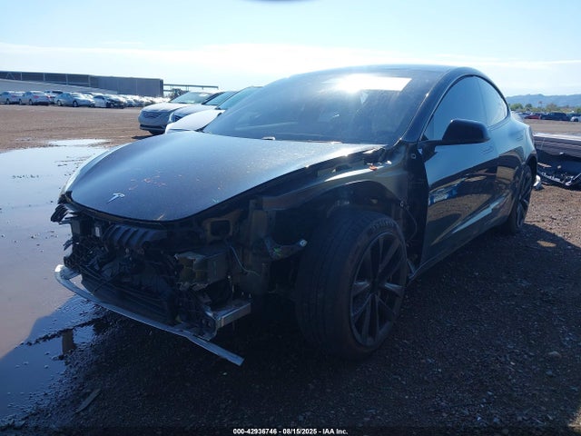 Tesla MODEL 3 2018 5YJ3E1EB4JF055990 Image 2