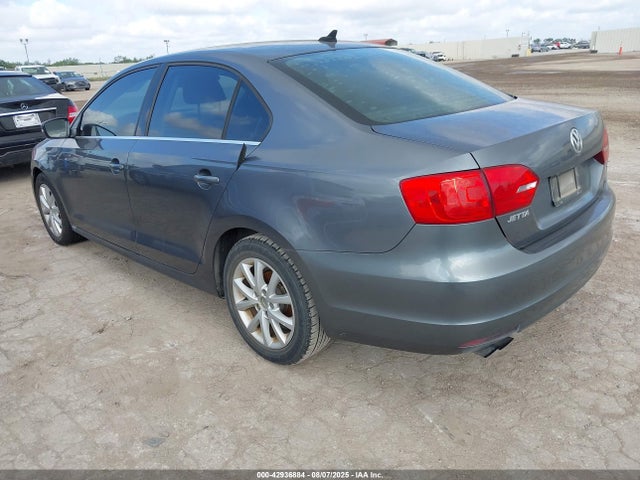 3VWD07AJ5EM370251 Volkswagen 2014
