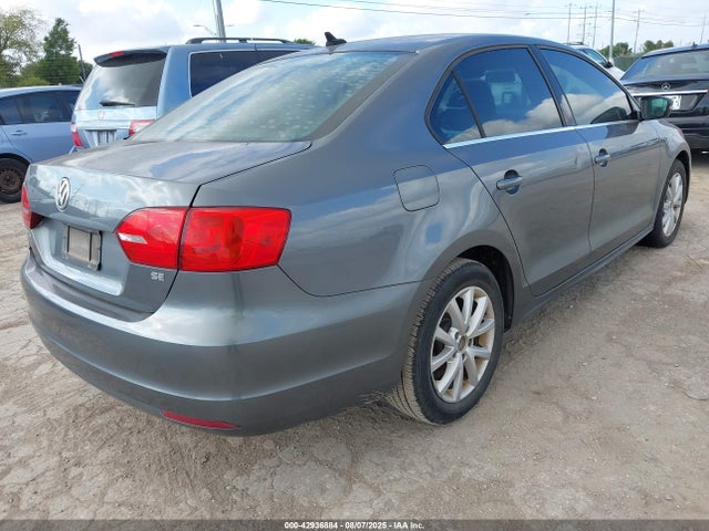 3VWD07AJ5EM370251 Volkswagen 2014