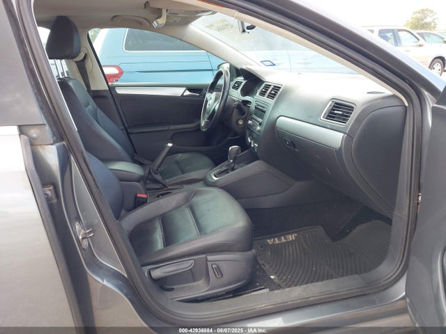 3VWD07AJ5EM370251 Volkswagen 2014