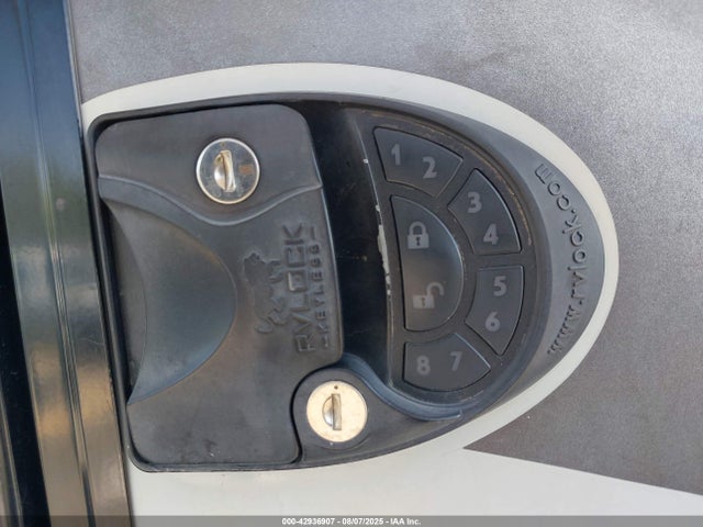 5LZBW3437JR043473 Other Eclipse Recreational Vehicles, Inc