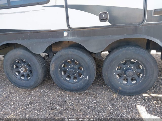 5LZBW3437JR043473 Other Eclipse Recreational Vehicles, Inc