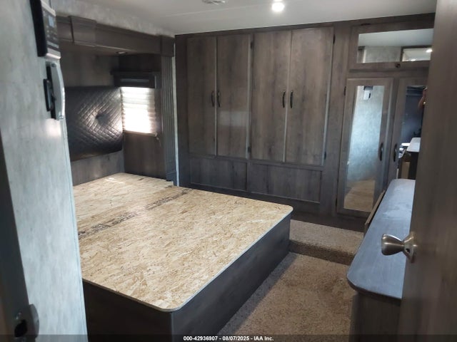 5LZBW3437JR043473 Other Eclipse Recreational Vehicles, Inc