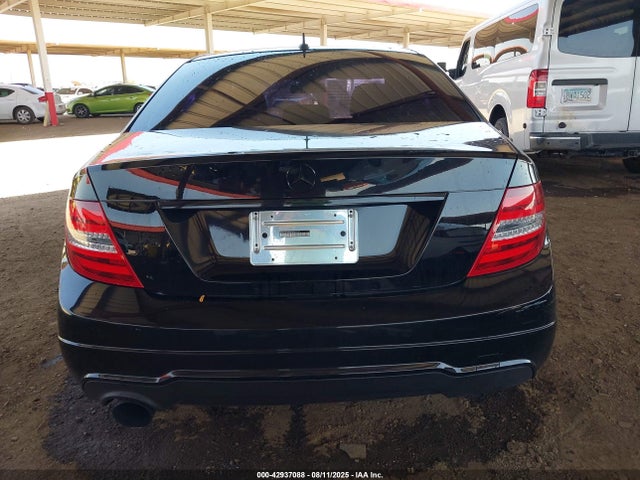 Mercedes-Benz C-Class 2014 WDDGF4HB0EA942972 Image 17