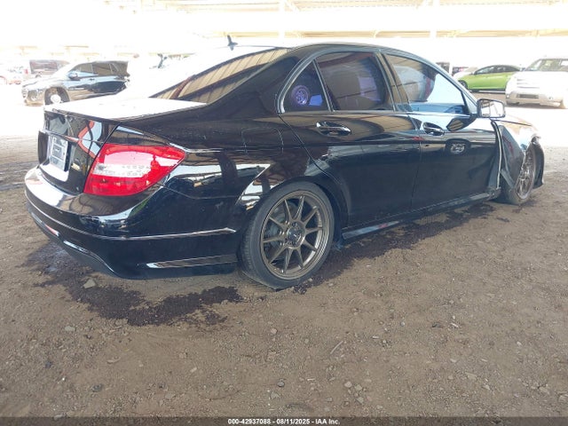 Mercedes-Benz C-Class 2014 WDDGF4HB0EA942972 Image 4
