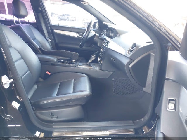 Mercedes-Benz C-Class 2014 WDDGF4HB0EA942972 Image 5