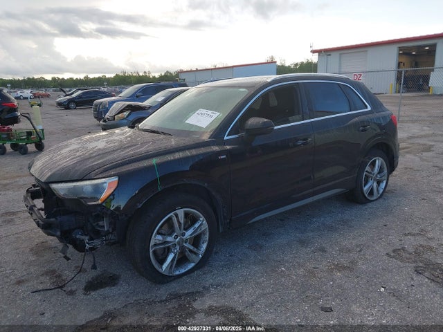 2020 AUDI Q3 WA1DECF34L1076741 Photo 1