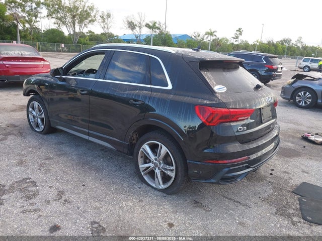 2020 AUDI Q3 WA1DECF34L1076741 Photo 2