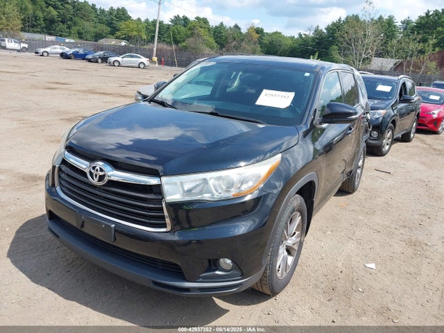 Toyota 2gr-fe 2015 5TDBKRFH7FS209343 Image 2