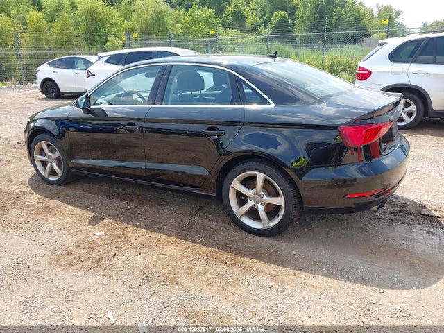 2015 AUDI A3 WAUACGFFXF1011782 Photo 2