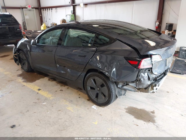 2023 TESLA MODEL 3 5YJ3E1EA8PF554601 Photo 2